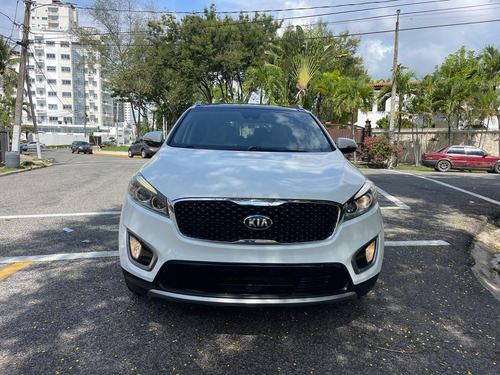 Imagen 2 de 15 de Kia Sorento Americana