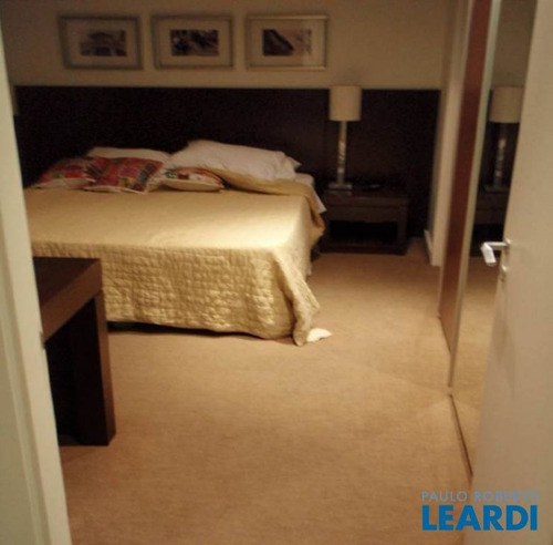 Imagem 12 de 14 de Flat - Itaim Bibi - Sp - 127154