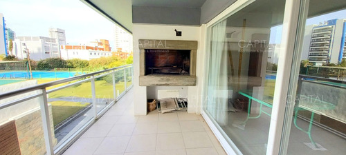 Apartamento En Brava, 3 Dormitorios *