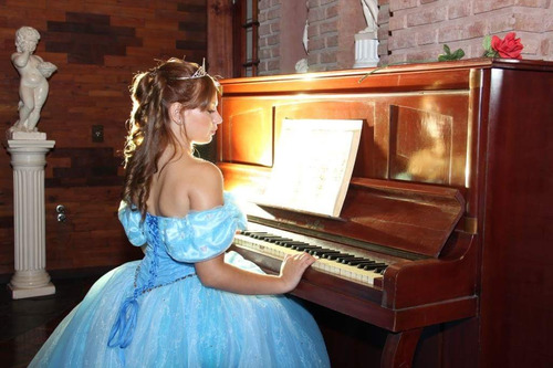 Vestido De 15 Cenicienta Alquiló...!!!