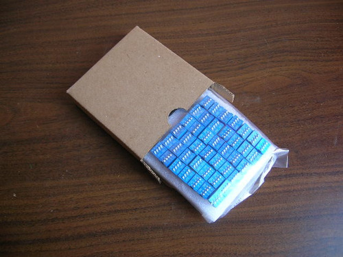 Imagen 3 de 4 de 100 Pzs Dip Switch Deslizable De 4 Posiciones Azul