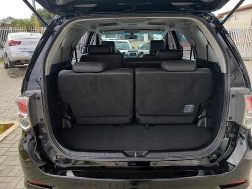 Imagem 12 de 15 de Toyota Hilux Sw4 3.0 Srv 4x4 7 Lugares 16v Turbo