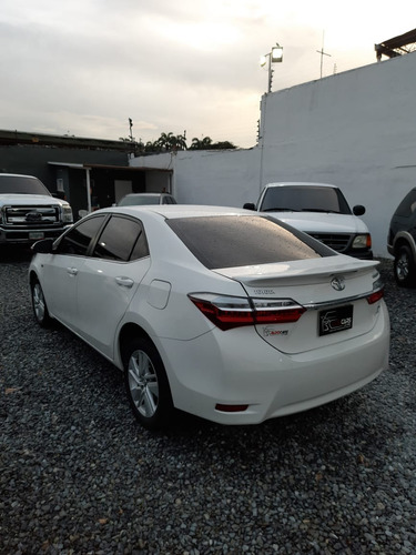 Imagen 6 de 11 de Toyota Corolla