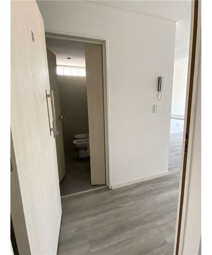 Imagen 3 de 18 de Venta Monoambiente En V. Crespo - Apto Profesional