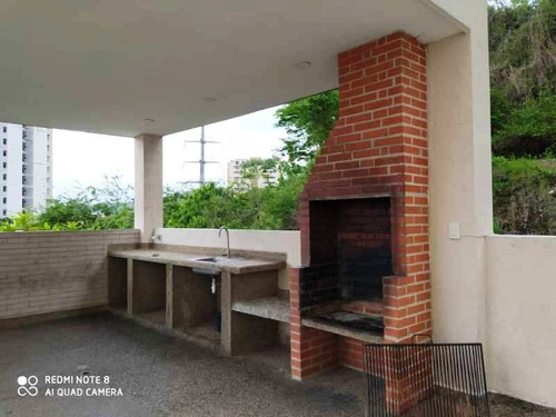 Imagen 29 de 30 de Gabriel Rivas Vende Apartamento En Res. Iceberg Mañongo Cod: Foa-1609