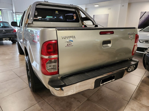 Imagen 3 de 6 de Toyota Hilux Dx 4x2 2.5