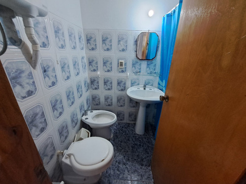 Inmobiliaria Costa Azul Vende Dos Casas Y Dos Apartamentos A Una Cuadra De La Playa Antoniopolis, Rocha.