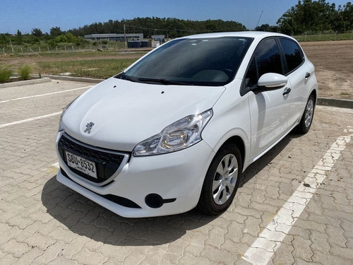 Peugeot 208 Access 1.0 2014