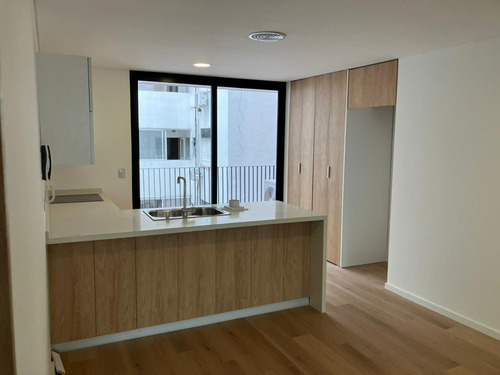 Venta Impecable 3 Ambientes Olivos. Consultar Para Visita.