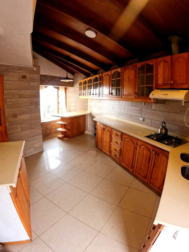 Casa Familiar 291 M2 En 512 M2 Terreno Bosques De Montemar