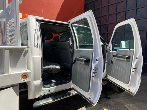 Camioneta Ford F-550 Con Grúa