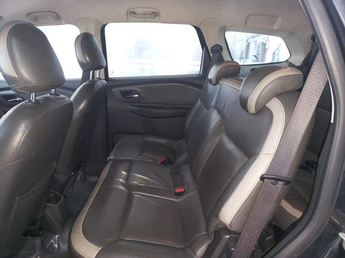 Imagem 5 de 8 de Spin 1.8 Ltz 8v Flex 4p Automático
