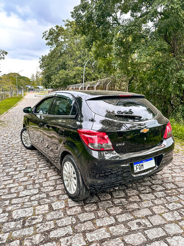 Chevrolet Onix 1.0 Lt 5p