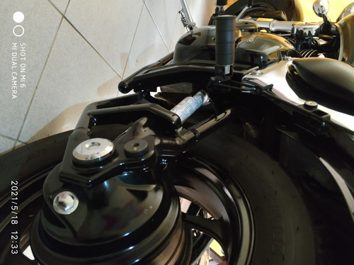 Suzuki Boulevard M800