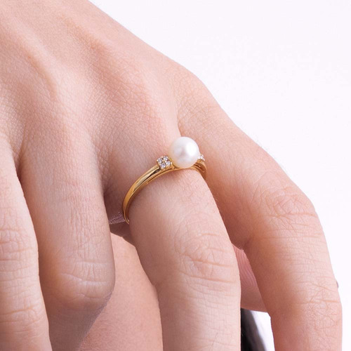 Anel Em Ouro 18k Com Pérola E 4 Pontos De Diamante Aro 17