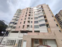 Comprar Excelente Apartamento En Venta Obra Gris, Urb. Los Caobos, Maracay, Planta Electrica, 24-2342 Mv