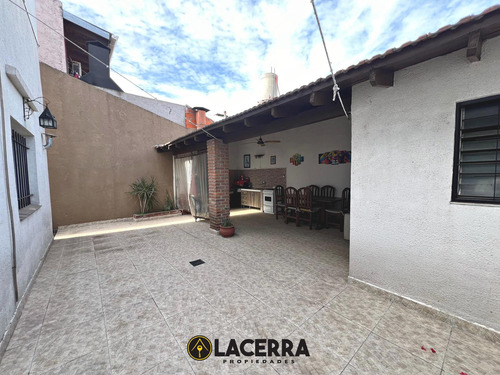 Casa En Venta En Carapachay