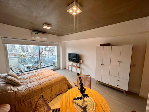Departamento En Alquiler Temporario-hospital Italiano