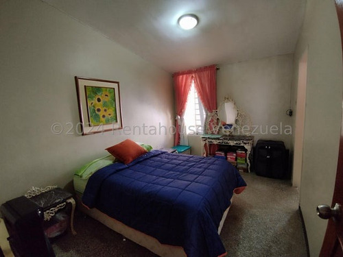 Casa En Venta Urb Corinsa, Cagua 24-28122 Hc