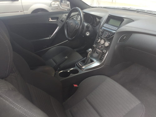 Hyundai Genesis Coupe 2.0 T