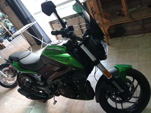 Bajaj Dominnar D400