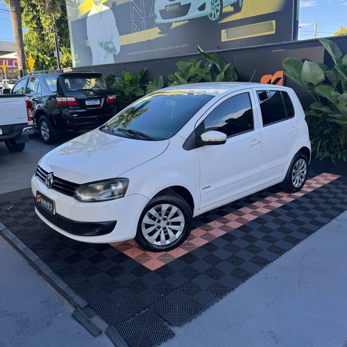 Volkswagen Fox 1.0 MI TREND 8V FLEX 4P MANUAL