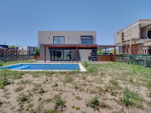 Imagen 9 de 17 de Hermosa Casa En Venta En Barrio Acacias, Puertos Del Lago