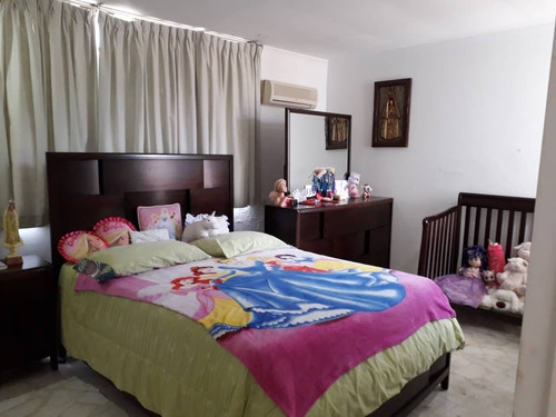 Imagen 16 de 27 de Casa Amplia Ubicada En Urbanización Chilemex, Puerto Ordaz