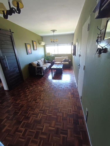 Vendo Apartamento 3 Dormitorios, En Excelente Ubicacion. Aguada