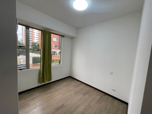Imagen 6 de 7 de Rento Apto Z.14 Casa Once Ref.5891 *balcón, 3 Hab, 2.5 Baños, 2 Parqueos, $900*