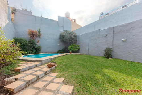 Casa En Boedo Con Parque Y Pileta