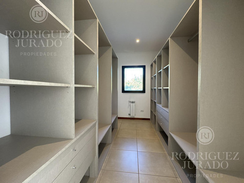 Casa En Venta Los Alamos Haras Santa Maria Con Fondo Libre!