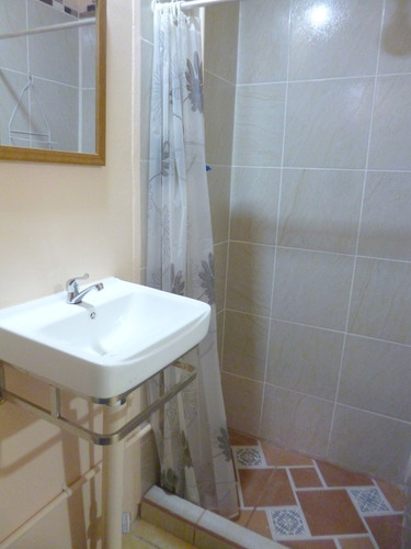 Imagen 12 de 17 de Se Alquila Cuartos Amueblados Con Baño Privado En Urb. Bellotas, La Aurora, Alajuelita