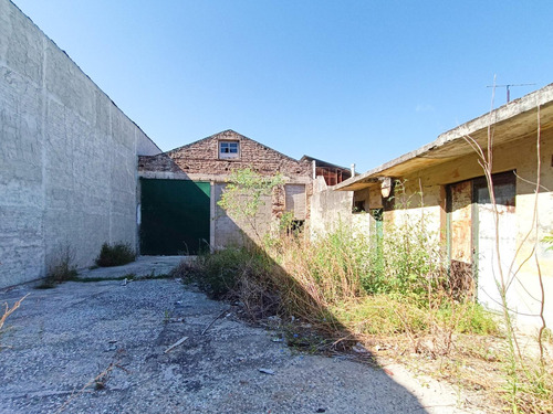 Venta/permuta- Galpón Con Oficinas Y Terreno. España Y Hospitales, Rosario.