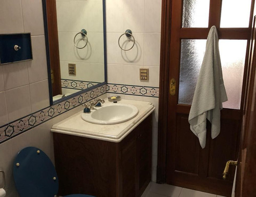 Imponente Casa De Estilo En Alvear Y Mendoza