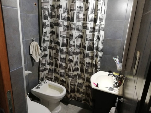 Imagen 3 de 14 de Departamento En Venta Lanús Tipo Casa Al Frente Con Garage