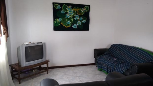 Imagem 8 de 13 de Casa Residencial Próximo Do Centro De Ibiúna Cod:540