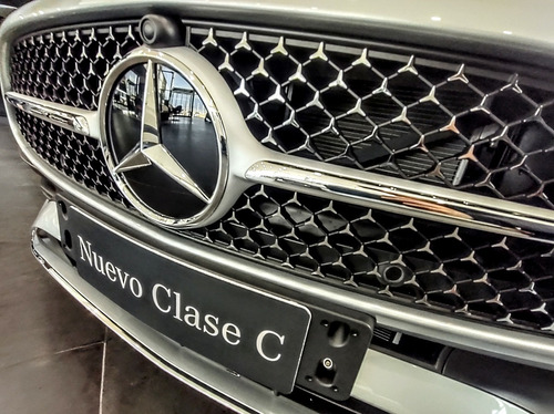 Imagen 7 de 16 de Mercedes-benz Clase C 300 Amg Line 258cv.