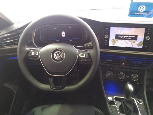 Imagen 22 de 24 de Volkswagen Vento Highline 250 Tsi At #15