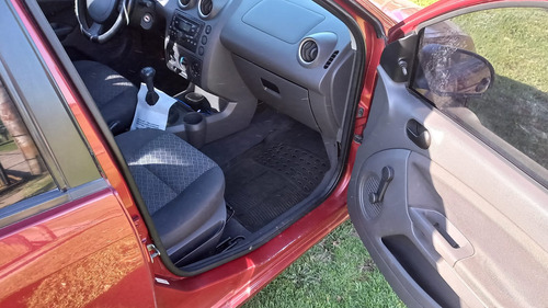 Ford Fiesta Max 1.6 Ambiente