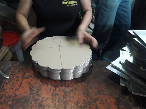 Discos Plateados Para Torta Ingra De 20 Cms ( 50 Und)
