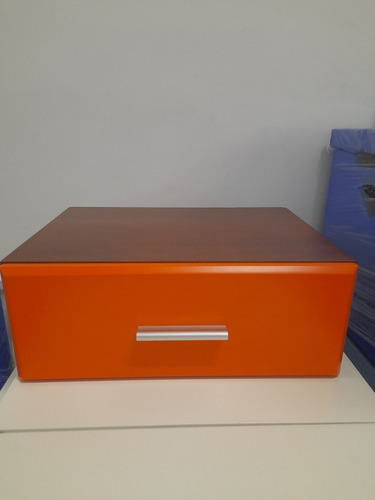 Imagen 3 de 7 de Mesa De Luz Cajonera Flotante Laqueada Guatambu Cajon