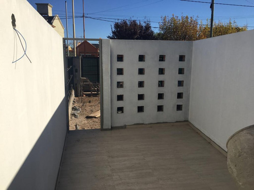 Venta Duplex 3 Dormitorios En Centenario