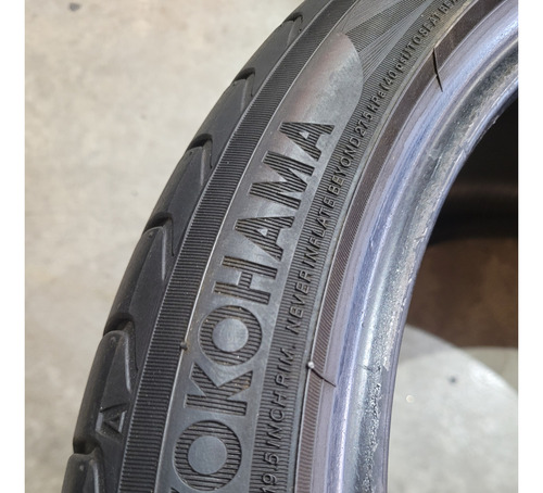 Dois Pneus Yokohama 285/30 R19 98y Advan Sport V105 Semi Nov (Usado)