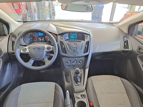 Imagen 10 de 15 de Ford Focus 1.6 S 4 Puertas. Año 2014. Excelente Estado