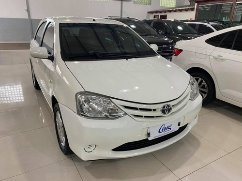Etios 1.3 Xs 2013 Branco Completo