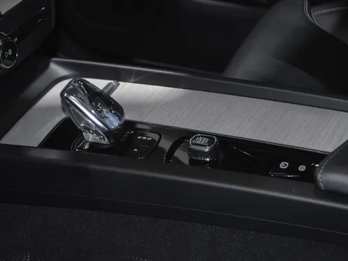 Volvo XC60 B6 INSCRIPTION HIBRIDA 4WD