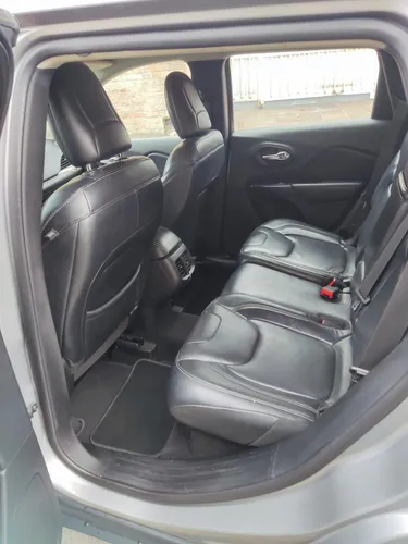 Jeep Cherokee 3.2 Longitude