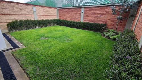 Imagen 13 de 14 de Casa Con Amplio Jardín A 10 Min De Galerías Metepec