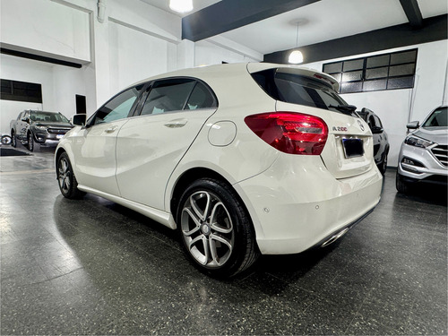 Mercedes-Benz Clase A 1.6 A200 Urban 156cv